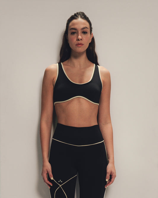 Feeling Black Top - Top Deportivo Negro Sesgos Crudos.