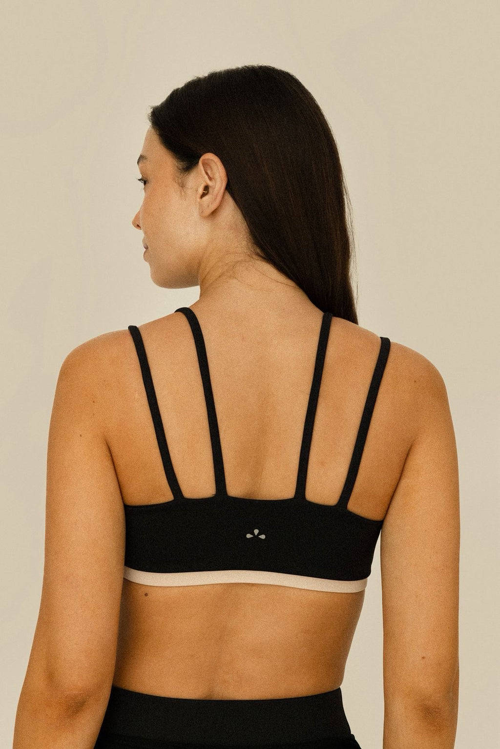 Believing Black Top - Top Deportivo Doble Negro