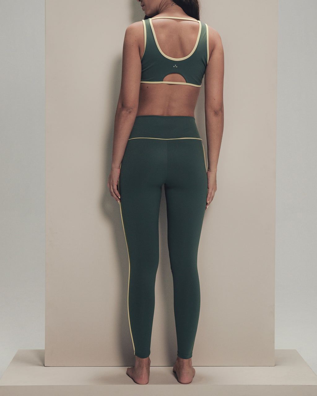 Feeling Green Leggings - Leggings Deportivo Verde Sesgos Amarillos