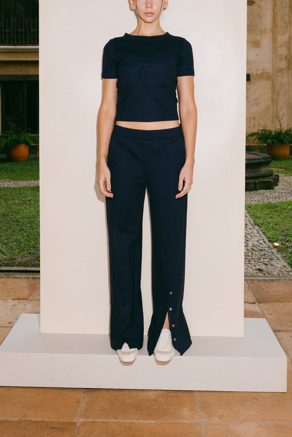 PRE ORDER - Lined Pants – Pantalón Azul Petróleo Con Broches, Aberturas y Tiro Midi