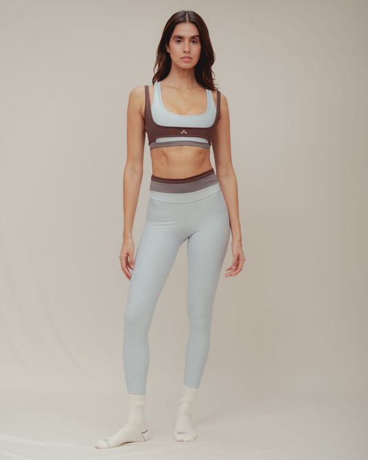 Triple Waist Leggings – Leggings Azul Hielo con Pretina Triple y Abertura en Bota